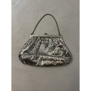 VTG WHITING & DAVIS SILVER MESH PURSE CLASP‎ EVENING BAG METALLIC 7.25" X 4.5"